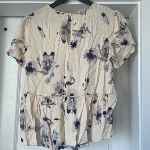 Aritzia Blouse - Picture 2 of 3